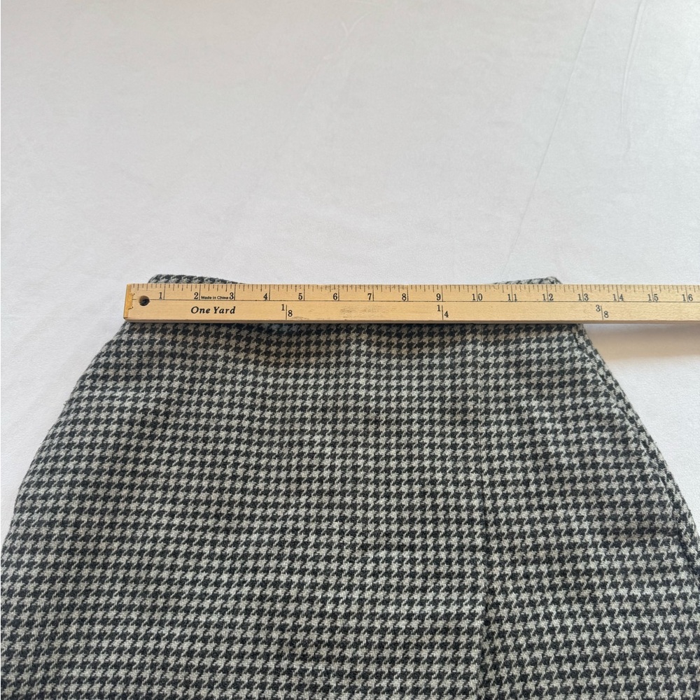 Uniqlo Monochrome Houndstooth Mini Skirt - Picture 6 of 11